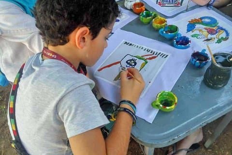 Bagan Family Tour with Sand Painting Class