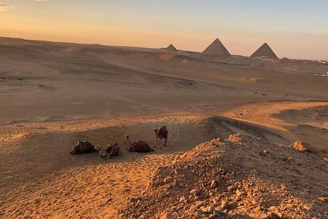 Sunset Camel Ride at Giza Pyramids Egypt Tours & Planejador de Viagens