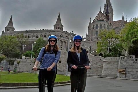 Buda Hills 2 - Tour guidato dal vivo in segway di un'ora