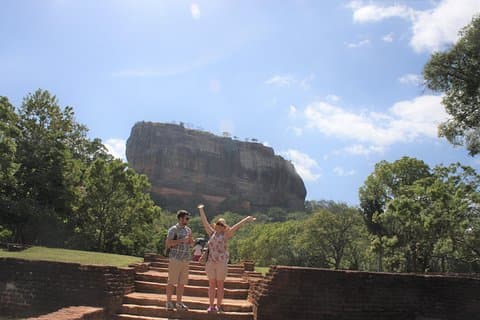 Colombo / Negombo - Sigiriya - Dambulla- Parque Nacional Minneriya: Viaje de 2 días