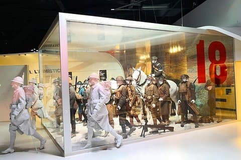 Viaggio da Parigi per visitare il Museo della Grande Guerra a bordo di un Van (4/7 pax)