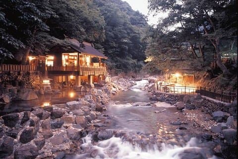 Privat Tokyo-guide, japansk diskotek, klubber, danser hvor som helst.