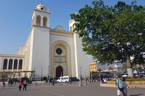 Panoramic tour of San Salvador and Historic Center