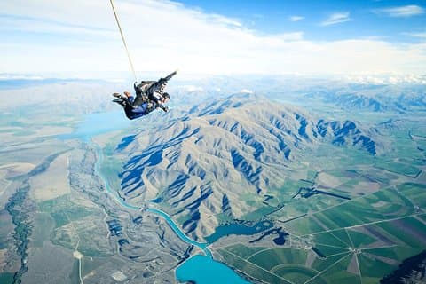 Skydive Mt. Cook – 20+ Sekunden freier Fall aus 10.000 Fuß