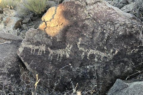 Sedona Ancient Ruins & Archaeology 4x4 Tour with Guided Hike