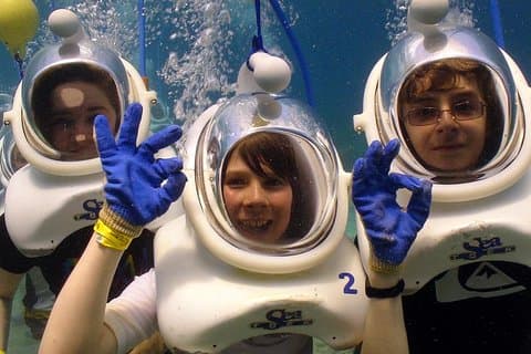 Capacete Sea Trek Mergulho no Coral World Ocean Park