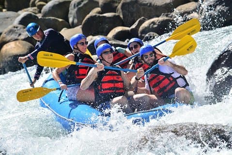 Sarapiqui Wildwasser-Rafting von La Fortuna