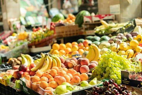 Visita al mercado de grupos pequeños y clase de cocina en Vico Equense