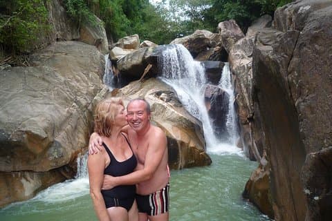 NHA TRANG WATERFALL TOUR (Trekking, Klatring, Svømning) Af de slagne spor