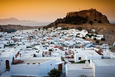 Fra Rhodos: Lindos aften flugt & 4 timers fritid