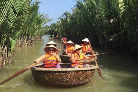 Markedstur, Basket Boat og Madlavningskursus Hoi An