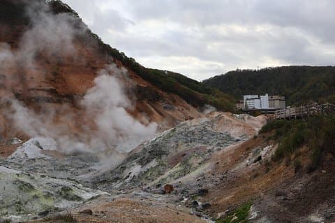 [Abfahrt von Sapporo] Noboribetsu Jigokudani, Lake Toya, Cape Chikyu mit dem Privatauto