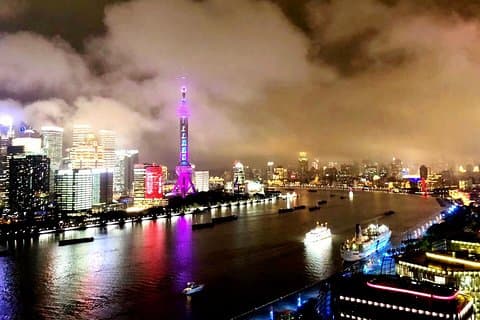 Shanghai Night Tour naar Huangpu River met Dingtaifeng of Buffet bij Cruiseship