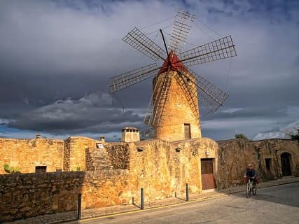 Kør selv guidet tur: Mallorca charmerende landsbyer