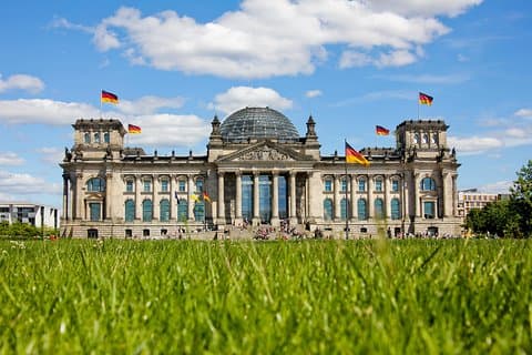 Best of Berlin by Car: Private 6-hour Tour with a Vehicle