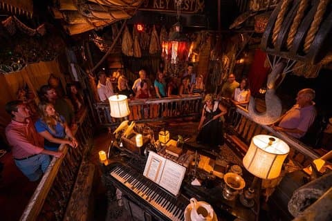 Tour del carrello dei fantasmi e delle lapidi di Key West