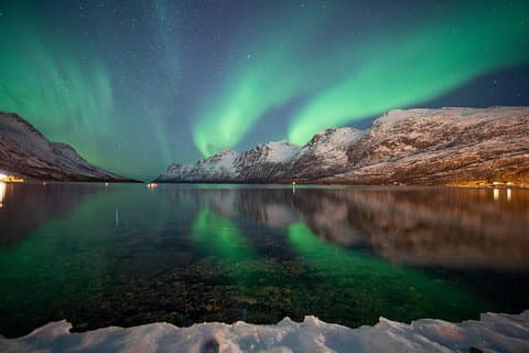 Northern Lights Chase + Photos, Snacks, thermal suits