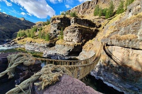 Q'eswachaka - Excursion to the Last Inca Bridge