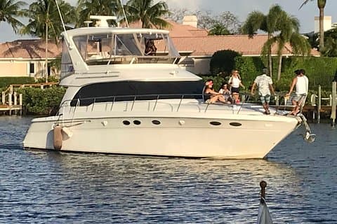 Jupiter Private Yacht Cruise with Captain/Stewardess
