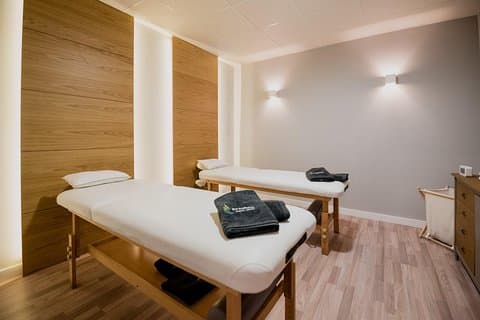 Massage Weekends and Holidays