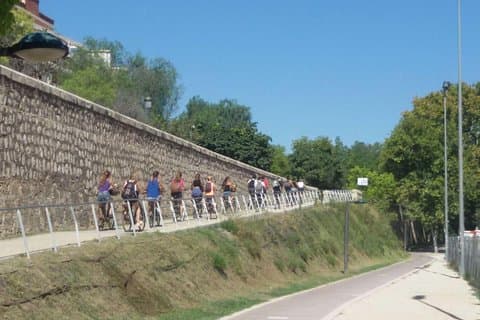 Bike tour with city guide from old to new