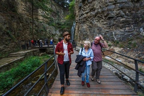 Grupptur på 2 dagar till Kazbegi och Tbilisi