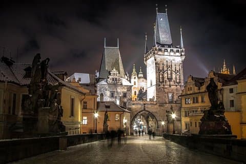 Privat sightseeing i Prag på natten
