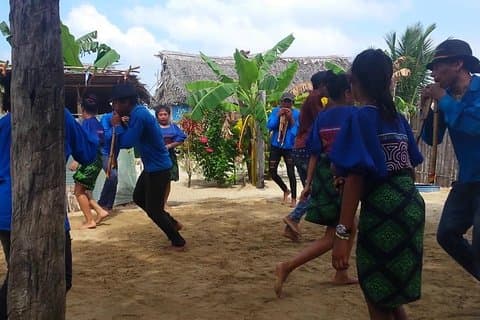Day tour Beach and Culture San Blas Islands: 3 islands 1 Village
