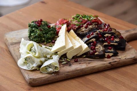 Private Traditional Georgian Meal in a Lovely Tbilisi Home with Transfers
