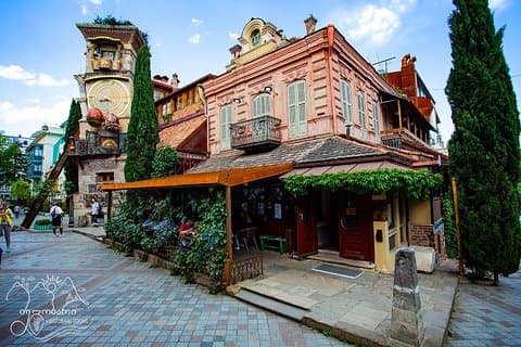 From Kutaisi: Mtskheta and Tbilisi Day Trip with Guide