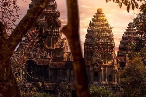 Explore Angkor Wat com TukTuk Tour