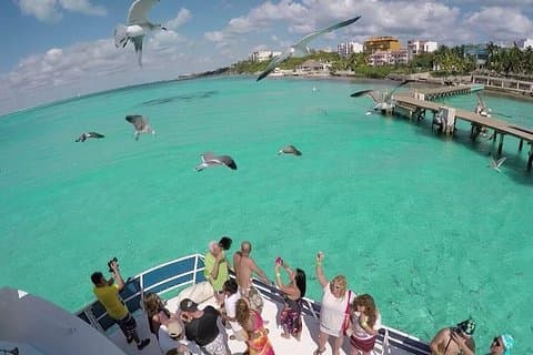 Catamarã ilimitado Isla Mujeres com transporte de Cancún