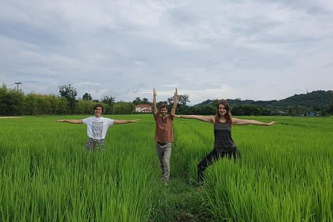 Journée complète de yoga, méditation et immersion culturelle thaïlandaise à Chiang Mai