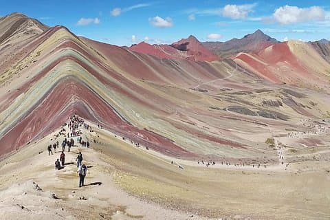 Rainbow Mountain & Red Valley – Heldagstur i Anderna