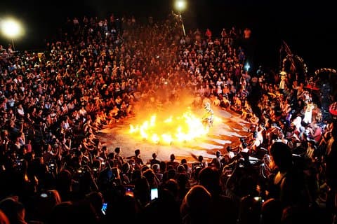 Uluwatu Temple Sunset und Kecak Fire Dance - Private Tour