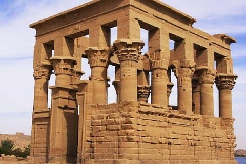 Van Aswan: Philae Temple & Motorboat Tour naar Nubian Village