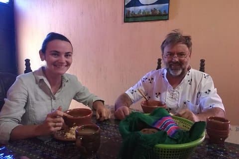 Cooking class and market tour/Pepian Workshop