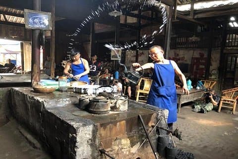 Chengdu Panda Base und Old Tea House Trip