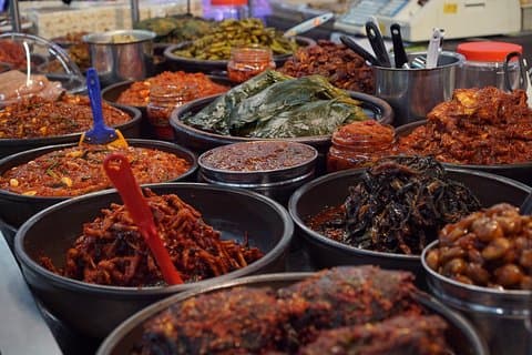 Tour por el mercado de comida callejera de Seúl