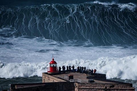 Traslado privado desde / hacia el aeropuerto de Lisboa x Nazaré