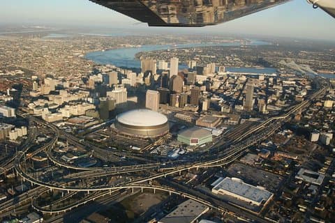Fliegen Sie ein Flugzeug über New Orleans: Ohne Erfahrung oder Flugschein