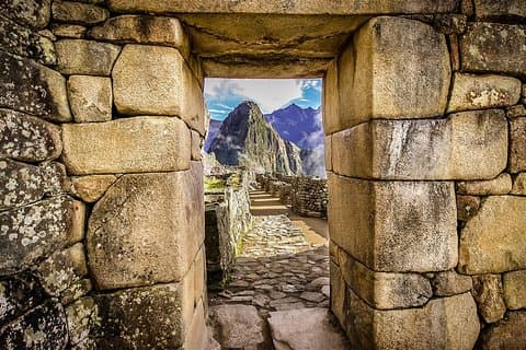 Valle Sagrado + Machu Picchu mit dem Zug (2 Tage)
