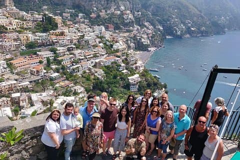Desde Sorrento : Excursión de día completo a Amalfi y Positano por Van LM