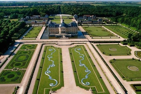 VAUX-LE-VICOMTE- escursione privata di un giorno (pick-up e drop-off presso / per il tuo hotel a Parigi)