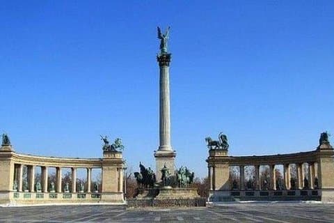 Budapest Privado 2 hrs. Visita turística de Mercedes