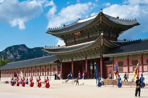 Liten gruppe Royal Palace og Seoul City Tour (Pick-up)