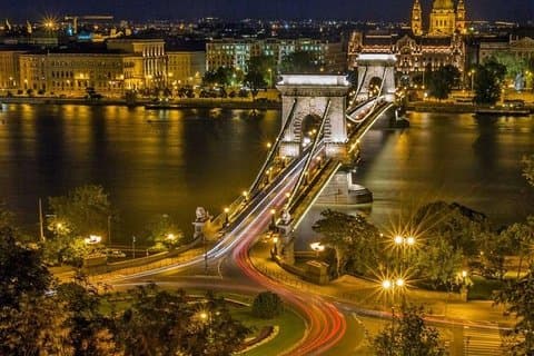 Tour dell'illuminazione di Budapest con auto