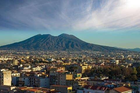 Privat overføring - Sorrento til Napoli med 2 timers sightseeing