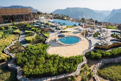 Muscat: Private Transfer between Muscat and Jebel Akhdar