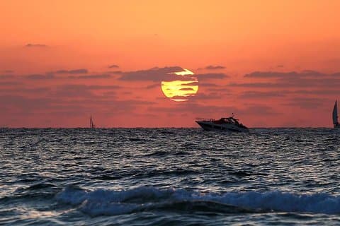 Phi Phi Maiton Khai Sunset Premium Tour